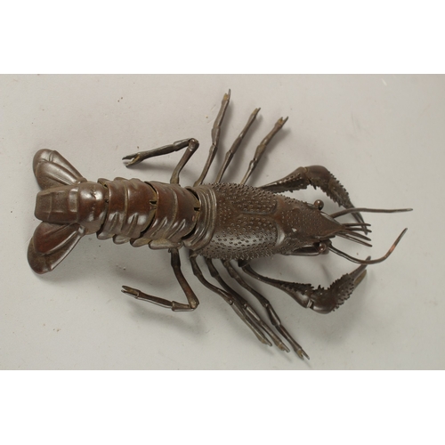 30 - A LARGE ARTICULATED BRONZE OKIMONO OF A LOBSTER, 25cm long.