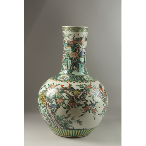 6 - A VERY LARGE CHINESE FAMILLE VERTE PORCELAIN BULBOUS VASE, painted with various exotic birds and nat... 