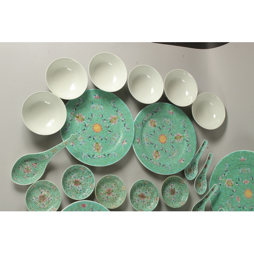 8 - A CHINESE TURQUOISE FAMILLE ROSE MUN SHOU PORCELAIN DINNER SERVICE, with character marks to base, co... 