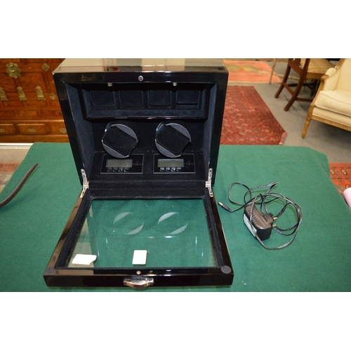 1110 - A table top watch winder.