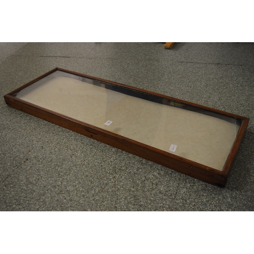 190 - Table top display cabinet.