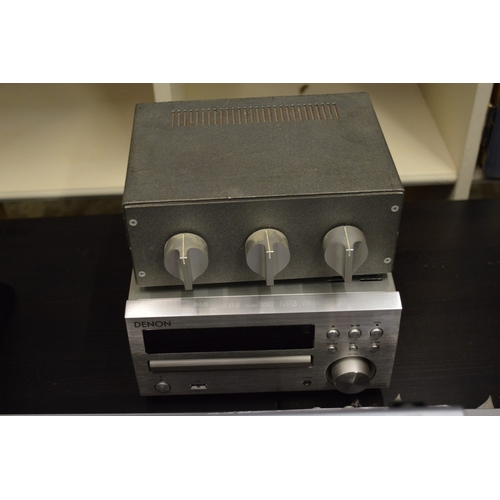 213 - Hi-fi equipment to include a Yamaha CDR1000, a Roland XV5080 expansion/sample playback and other ite... 