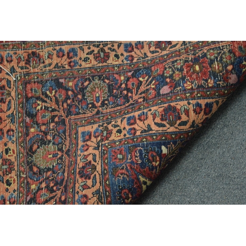 317 - A good Persian rug, 202cm x 139cm.