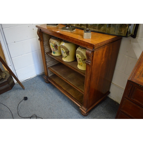 386 - A good 19th century oak open bookcase with two adjustable shelves.