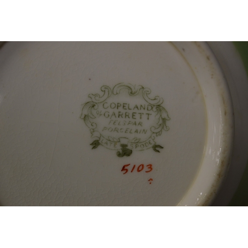 575 - A Copeland Garrett pale green decorated part tea service.