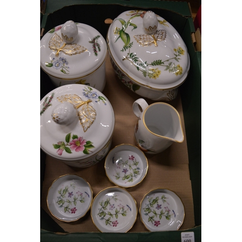 600 - Spode Stafford Flowers casserole dish with pair of matching storage jars, four ramekins and a Worces... 