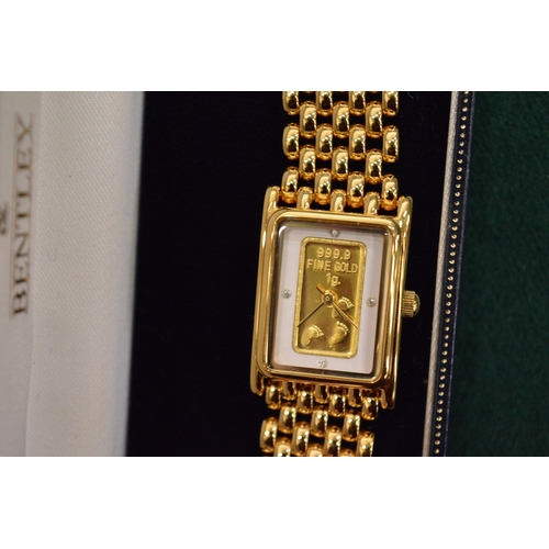 989 - A ladies decorative wristwatch.