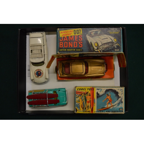 995 - A Corgi no: 261 James Bond Aston Martin DB5 with original box and card display stand together with a... 