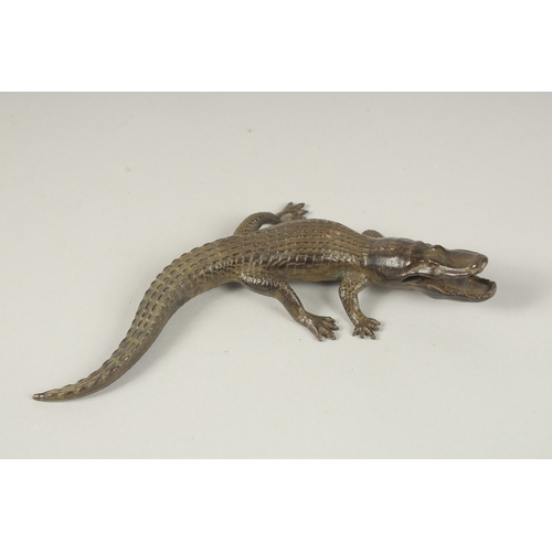 107 - A JAPANESE BRONZE CROCODILE. 18cms long.