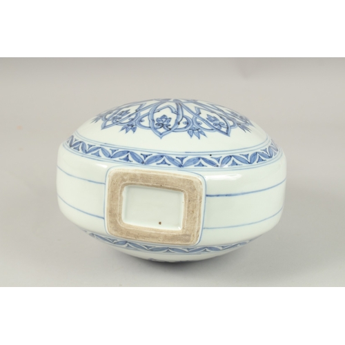 157 - A CHINESE BLUE AND WHITE TWIN-HANDLE MOON FLASK. 31cms high.