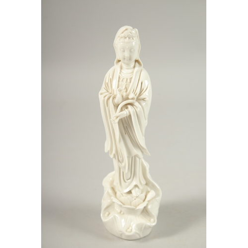 1296 - A GOOD BLANC DE CHINE PORCELAIN FIGURE OF GUANYIN.