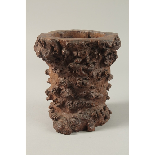 1265 - A FINE AND LARGE CHINESE ROOT WOOD BITONG BRUSH POT, of naturalistic form, 19.5cm high.