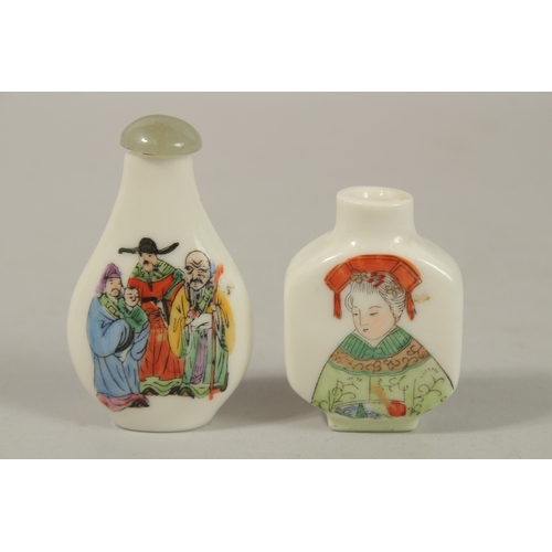 1287 - TWO CHINESE PORCELAIN SNUFF BOTTLES, each with character mark to base.