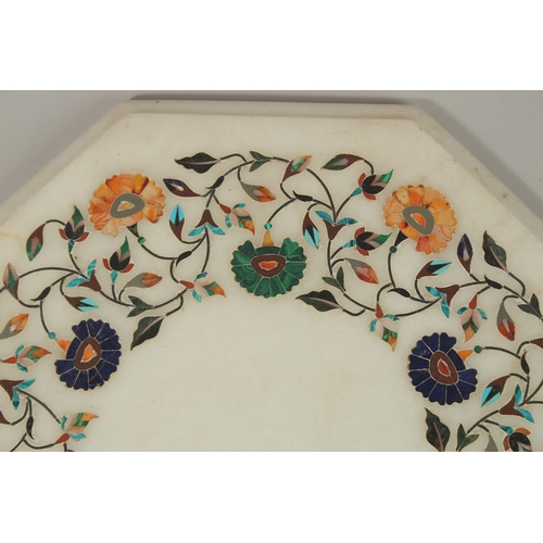 121 - A 19TH-20TH CENTURY INDIAN AGRA INLAID PIETRA DURA MARBLE TABLE TOP, inlaid with mother of pearl, la... 