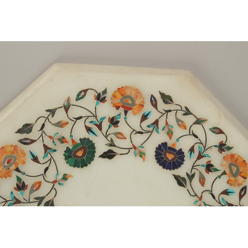 121 - A 19TH-20TH CENTURY INDIAN AGRA INLAID PIETRA DURA MARBLE TABLE TOP, inlaid with mother of pearl, la... 