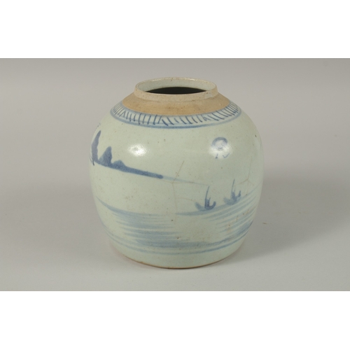 13 - A CHINESE BLUE AND WHITE PORCELAIN JAR, 16cm high.