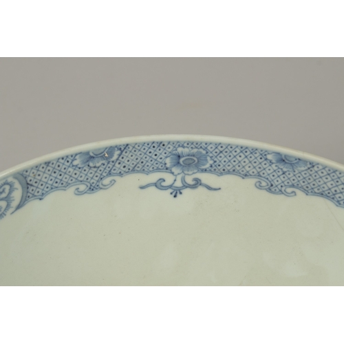 14 - A CHINESE BLUE AND WHITE PORCELAIN PUNCH BOWL, 26cm diameter.