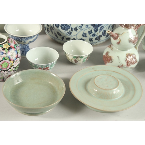 213 - A QUANTITY OF VARIOUS CHINESE PORCELAIN ITEMS, (qty).