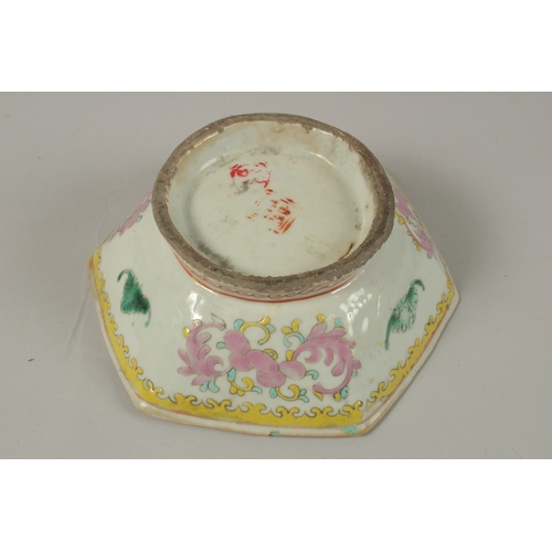 23 - FOUR CHINESE PORCELAIN BOWLS, together with a porcelain box and cover, (5).