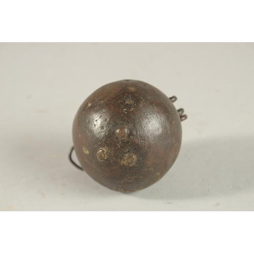 269 - A 17TH-18TH CENTURY BRONZE MONEY BOX, 6cm high.