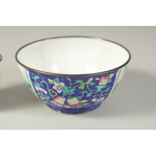 295 - THREE CHINESE ENAMELLED ITEMS, comprising a bowl, a cup, and a smaller cup, (3).