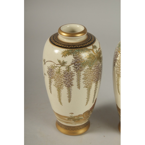 84 - A VERY FINE PAIR OF JAPANESE SATUSMA VASES, painted with hens and flora with fine gilt highlights, s... 