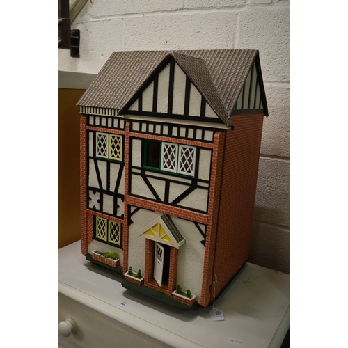 187 - A dolls house.