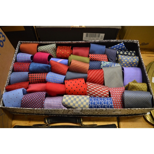 634 - A collection of gentleman's ties.