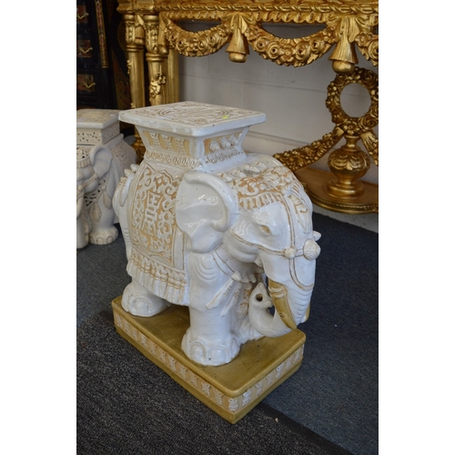 859 - A large Chinese elephant pottery seat.