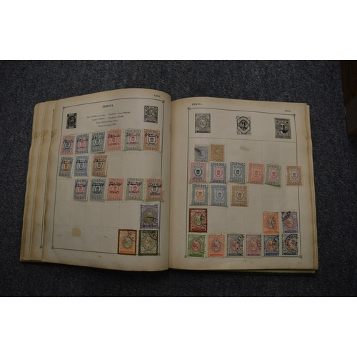 995 - A stamp album and contents.