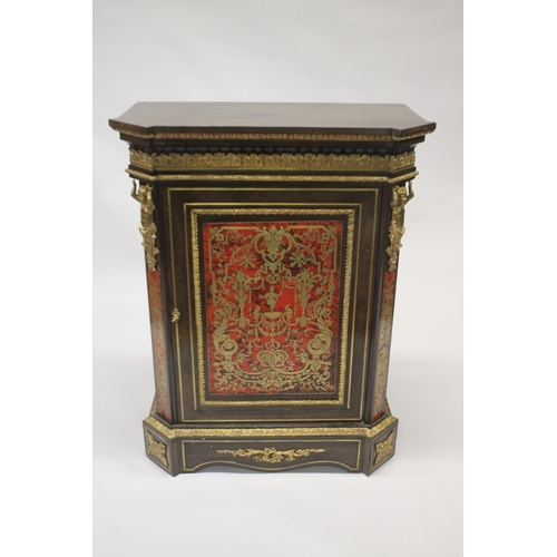 514 - A VERY GOOD VICTORIAN BOULLE INLAID CABINET with plain top and sides, the panel door to the front wi... 