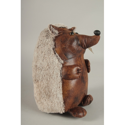 740 - A WOOLLEN DOORSTOP, HEDGEHOG.