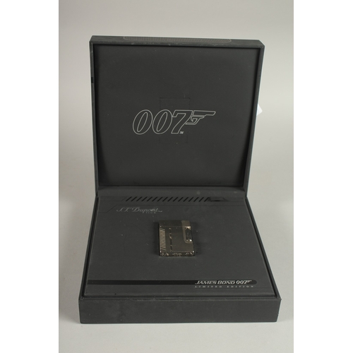 847 - A ST DUPONT JAMES BOND 007 LIMITED EDITION LIGHTER, boxed.