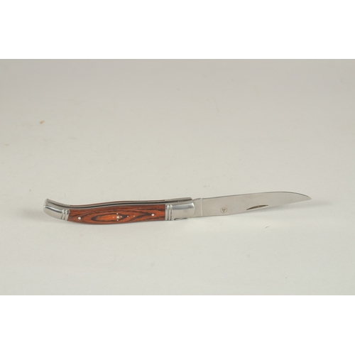 849 - A FOLDING KNIFE KNIFE.