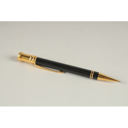 856 - A PARKER PEN.