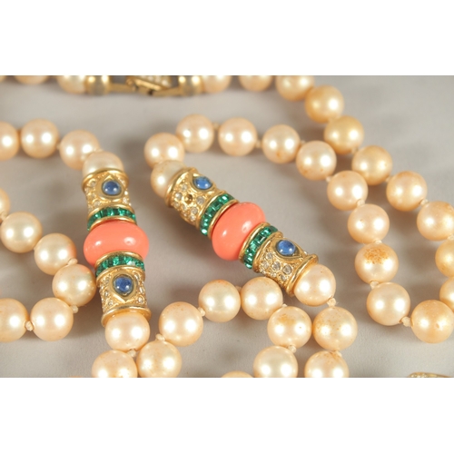 862 - A PEARL AND CORAL NECKLACE.