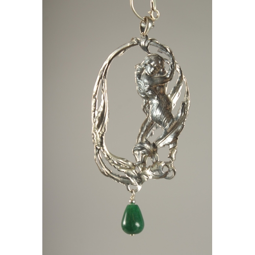 934 - A SILVER NOUVEAU GIRL NECKLACE AND JADE DROPS.