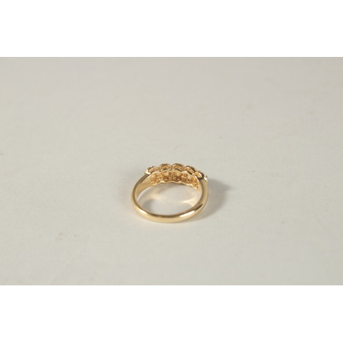 983 - AN 18CT YELLOW GOLD AND NATURAL YELLOW AND WHITE DIAMOND RING.