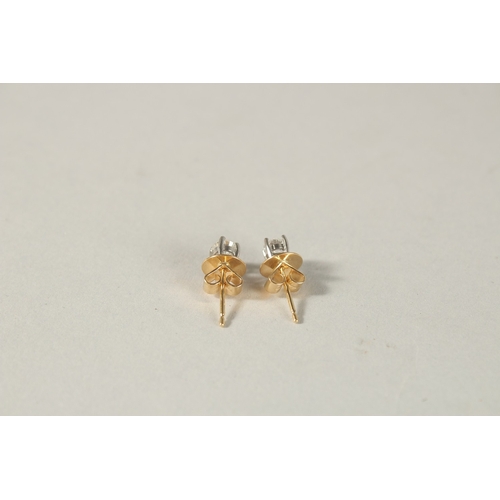 988 - A PAIR OF 18CT WHITE GOLD AND DIAMOND EAR STUDS, 0.45ct.