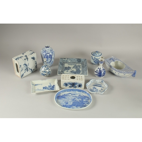 1 - A COLLECTION OF BLUE AND WHITE PORCELAIN ITEMS, (qty).