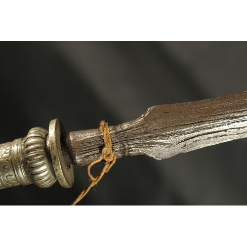 238 - A FINE 18TH-19TH CENTURY THAI OR MALAY SPEAR, with a fine white metal mounted watered steel blade, 2... 