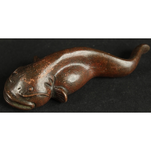 326 - A BRONZE OKIMONO OF A FISH.