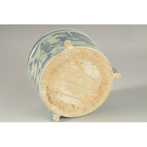 34 - A CHINESE BLUE AND WHITE PORCELAIN JARDINIERE, decorated with figures, 18.5cm diameter.