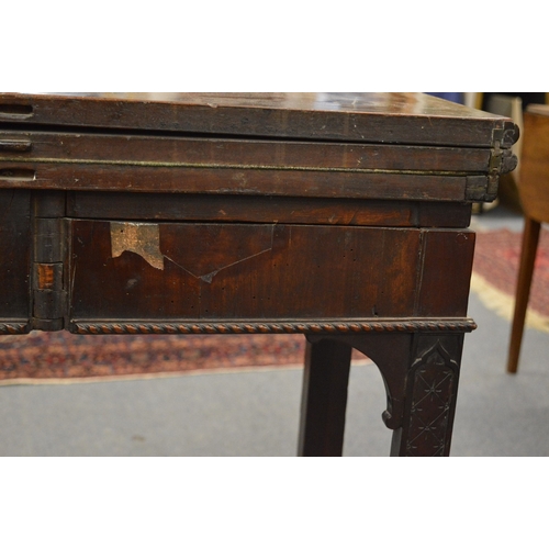 272 - A good Chippendale period mahogany rectangular fold-over combination tea and card table.