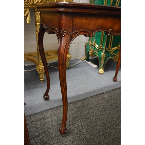 325 - A very good pair of mahogany card tables in the Georgian style, the folding rectangular tops having ... 