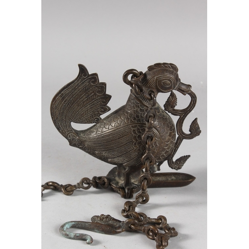 103 - A FINE 19TH CENTURY SOUTH INDIAN DECCANI BRONZE HAMSA BIRD HANGING OIL LAMP.