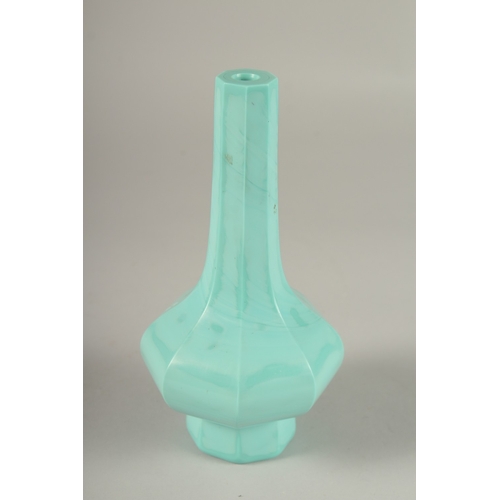 197 - A FINE CHINESE OCTAGONAL TURQUOISE PEKING GLASS BOTTLE VASE, 19cm high.