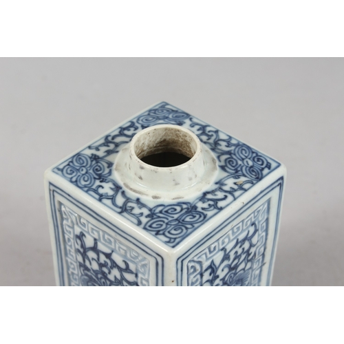 235 - AN 18TH-19TH CENTURY CHINESE BLUE AND WHITE PORCELAIN CADDY, with hardwood cover and stand, 16cm hig... 