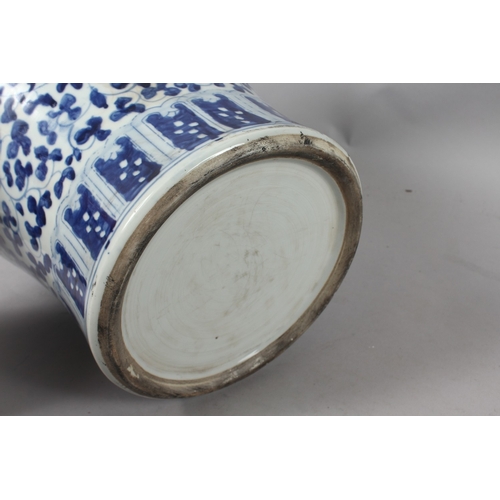 257 - A LARGE CHINESE BLUE AND WHITE PORCELAIN BALUSTER VASE AND COVER, 51cm high.