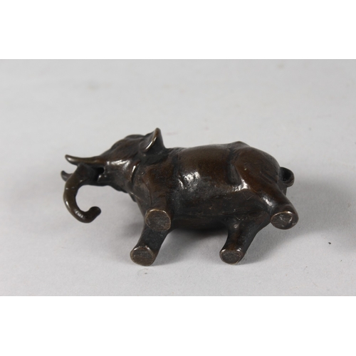 32 - A JAPANESE MEIJI PERIOD BRONZE ELEPHANT WATER DROPPER, 9cm long.